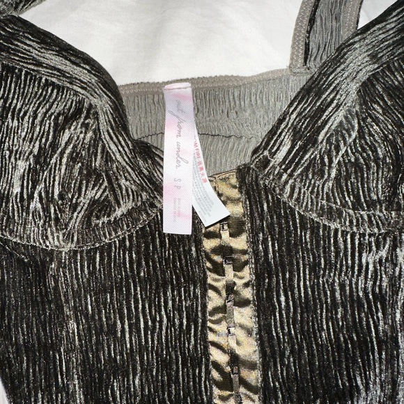 urban outfitters corset bodysuit - Picture 2 of 3